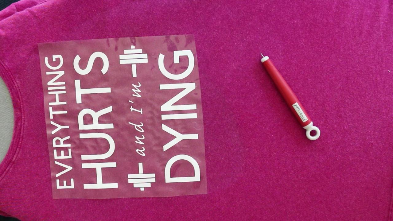 How to Use Heat Transfer Vinyl (HTV) On A T-Shirt